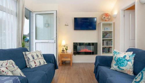 Sunnydaze-detached chalet with 2 bedrooms and 2 bathrooms and private parking outside door - Foto 5
