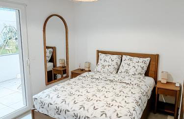 Aya - Renovated air-conditioned duplex with garden - Photo 12