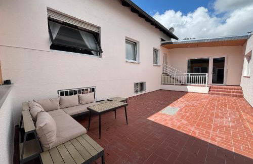 140qm - 4 Zimmer- Parkplatz - Autobahn - blauer See - MalliBase Apartments - Foto 5