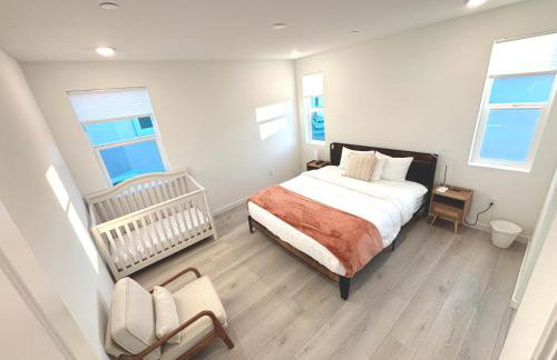 Modern Charming 4BR Home, Family Friendly, Office Space, Fast WiFi, Free Parking - Foto 47