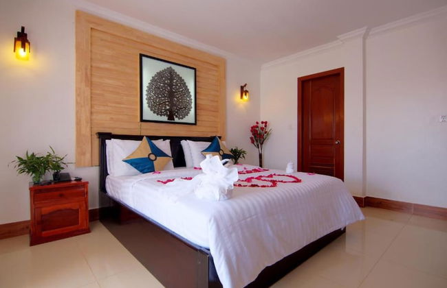 Bou Phanith Villa - Photo 2