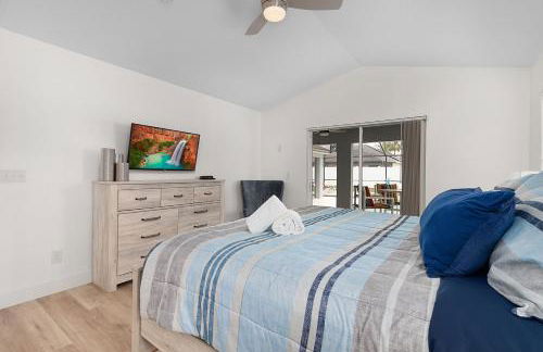 #370-Stunning 4 bed villa with south facing pool and spa with no rear neighbors - Foto 14