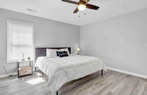 Relaxing 3 Bedroom Home Close to Beach & Airport! - Foto 18