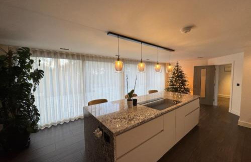 Luxury Villa - Hot Tub - Exclusive Offers - Amar Luxury Stays - Photo 27