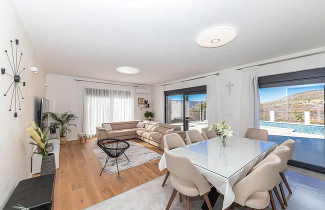 Luxurious Sanctuary Villa Primorski Dolac With Pool - Foto 12