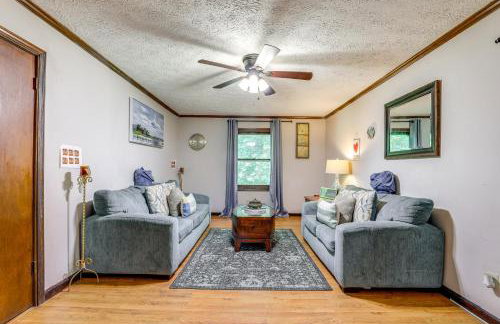 Group Getaway Spacious Home in Stone Mountain! - Foto 5