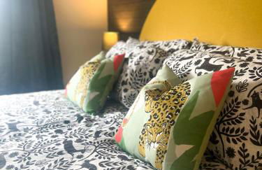 The Longsands Home- Coastal Retreat with Hot Tub - Foto 9