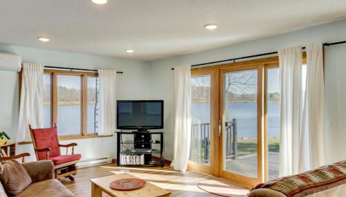 South Long Lake Home with Swim Area Pets Welcome! - Foto 5