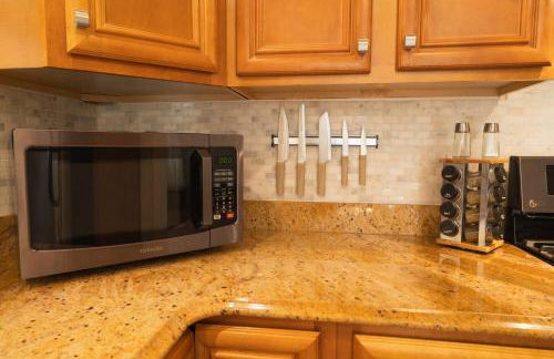 Modern Stay on Green Valley - 2.5 Mi to Downtown - Foto 44