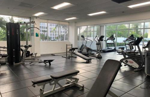 Pavilion Beach Front Apartment with Balcony - Photo 18