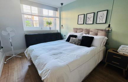 2 beds by Tower Bridge, Walk to Sights & Dining - Photo 1