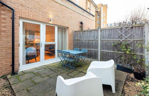 London Eye ,split level and private patio,sleeps 6 - Foto 22
