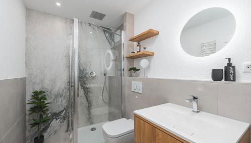 Roomfall Apartment Sinsheim mit TG & Wi-Fi & Balkon - Foto 4, towels, Shower