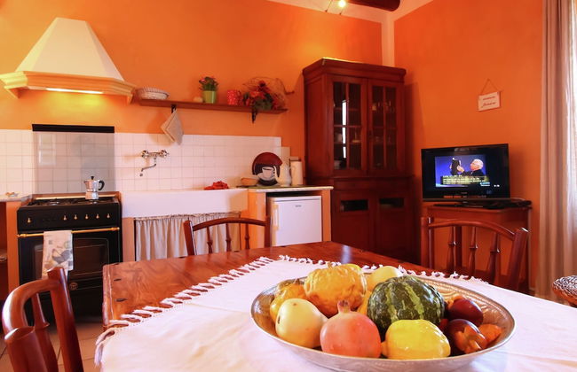 Spacious Farmhouse near Montalto di Castro with Shared Pool - Foto 6