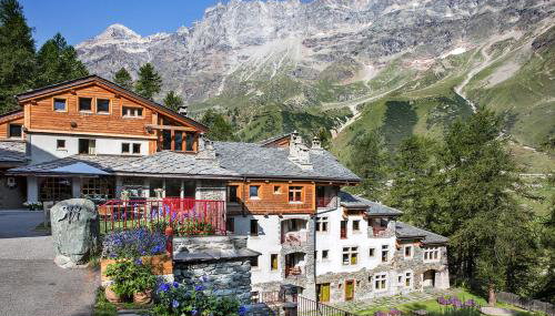 Saint Hubertus Resort - Photo 4