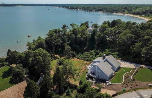 15526 - Luxurious Waterfront Home with Incredible Entertainment Space Secluded on Pleasant Bay - Foto 44