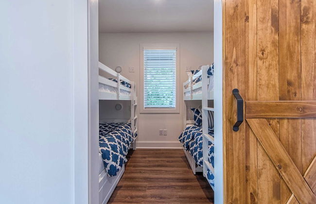 Azalea Retreat by Avantstay Sleeps 34 & Pool - Foto 12