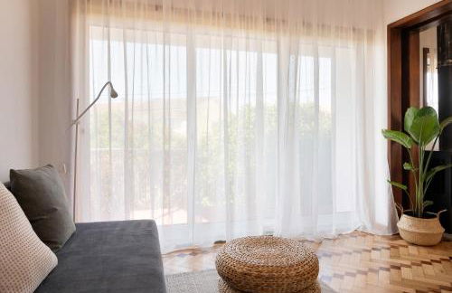 KING SIZE Bed with Air Conditioning near the BEACH & FREE Street Parking - Foto 12