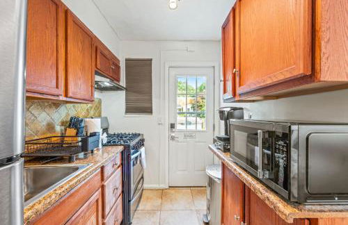 --Free Parking & 2 King Beds -- Vintage Retreat -- Floyd's Freedom - Foto 8