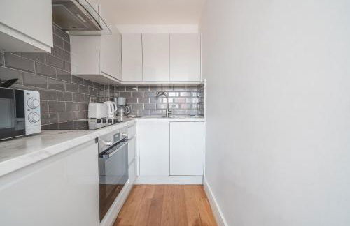 Modern 1 Bedroom Apartment in Central Eastleigh - Foto 10