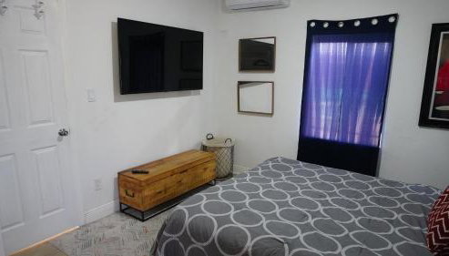 Charming Historic Home with Modern Comforts - Foto 5