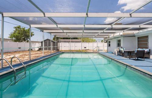 Vacation House with Heated Pool in Bradenton! - Foto 35