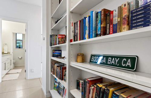 Breathtaking Views of the Pacific Ocean Rooftop Balcony Gourmet Kitchen and Hot Tub overlooking Golf Course - Foto 11