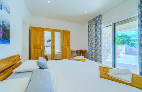 NEW Villa Pine Haven , Private Heated Pool Sleeps 8, Tranquil Retreat - Foto 32