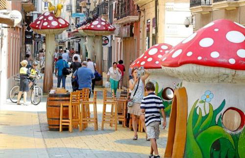 The Alicante Old Town artist workshop, Impressive rooftop, terrace with amazing city views and sea views, BBQ, Air conditioner, Wifi - Foto 51