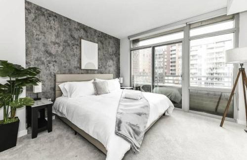 Comfy 2BR Oasis with Scenic Rooftop & Gym - Foto 7