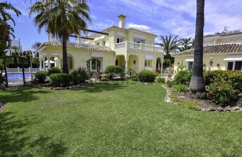 Beautiful villa 2 steps from the BEACH - Photo 35