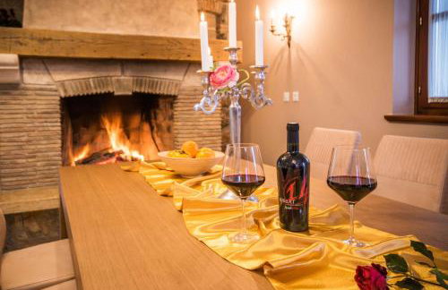 Gorgeous Pool Villa with a fenced garden - Photo 29