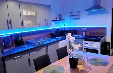 Les Loges Du Théatre 160m2 MAISON PRIVÉ 14 personnes MAX tout équipé a 200m de l'AVENUE DE CHAMPAGNE et toutes commodités DEGUSTATION CHAMPAGNE OFFERTE jacuzzi sauna jeux velos EMPLACEMENT EXCEPTIONNEL et CHIC - Foto 27