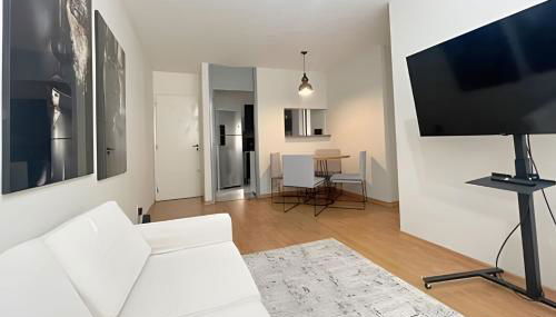 Apartamento amplo na Granja Viana - 3 dorms - Foto 2