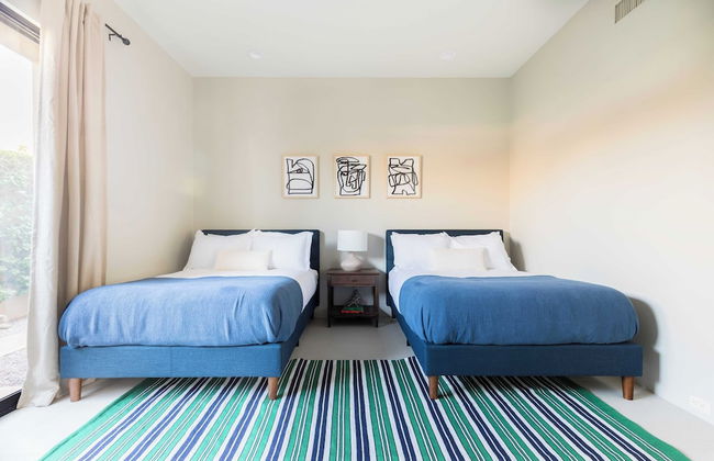 Moonshine by Avantstay Modern & Stylish Estate w/ Bar, Fire Pit & Hot Tub 5 bd - Foto 20