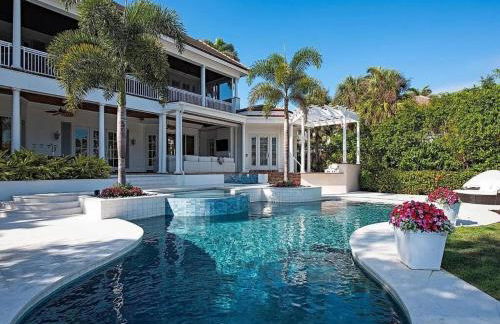 Naples Beach Port Royal Luxury Coastal Mansion Villa with Guesthouse & Pool & Hot Tub - Foto 67
