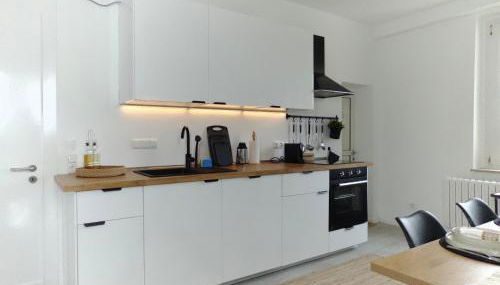 Moderne Wohnung mit Balkon ideal für Familien und Geschäftsreisende - Photo 3