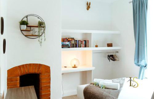 *Luke Stays Oswald Terrace* - Foto 27