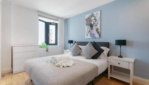Modern 2 Bedroom 2 Bathroom Apartment With Balcony Near Shoreditch Sleeps 6 - Foto 4, towels, heating
