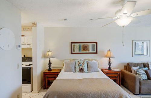 Studio - Lullwater 299 bottom floor No Elevator! - Photo 7