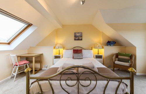 5 Bedroom House with Sea Views - Photo 2