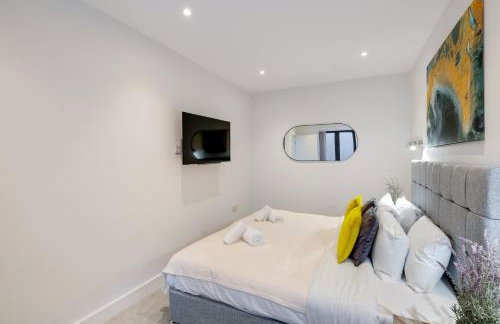 Luxury 5 Bedroom, 4 Bathroom Home in Purley - Foto 66