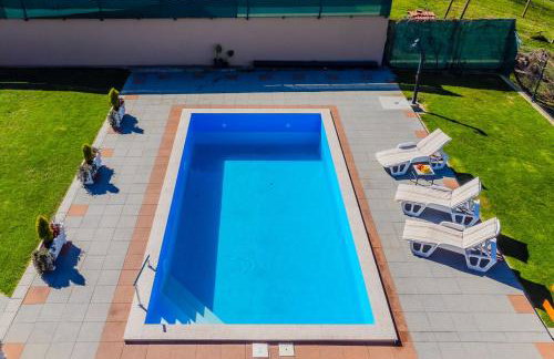 Timber Cottage With Pool - Happy Rentals - Foto 36