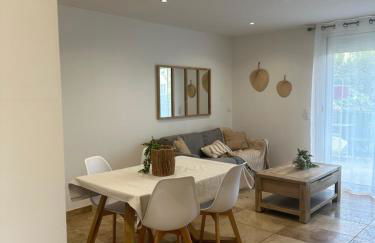 LE TERRACOTTA COTE D'AZUR - Proche PLAGE - Terrasse & Confort - CLIM - Parking et Wifi Gratuit- OFFRE SPECIALE - Foto 15