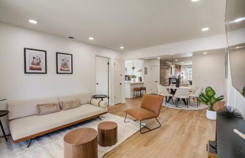 @ Marbella Lane - Stylish Cozy4br in Siliconvalley - Photo 4
