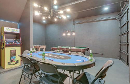 Exciting Valrico Villa with Private Pool and Game Room - Foto 12