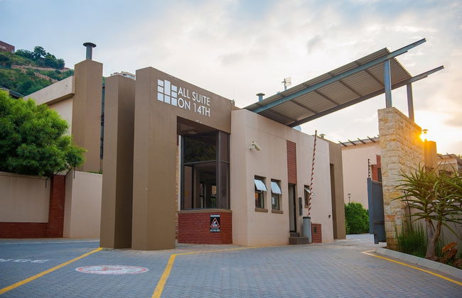 All Suite on 14th - Photo 33