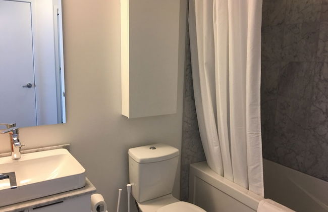 TO Stays - York and Lakeshore - Foto 63