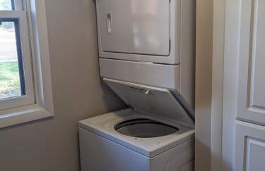 Walk to K-State, Sleeps 12, Pool Table, Hot Tub - Foto 29