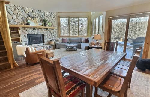 Gorgeous Executive Lutsen Townhome - Ski-in Ski-out, Pool, Hot Tub, Hiking, Biking, campfires and more! - Foto 7